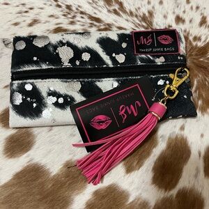NWT Makeup Junkie Black and Pink size mini